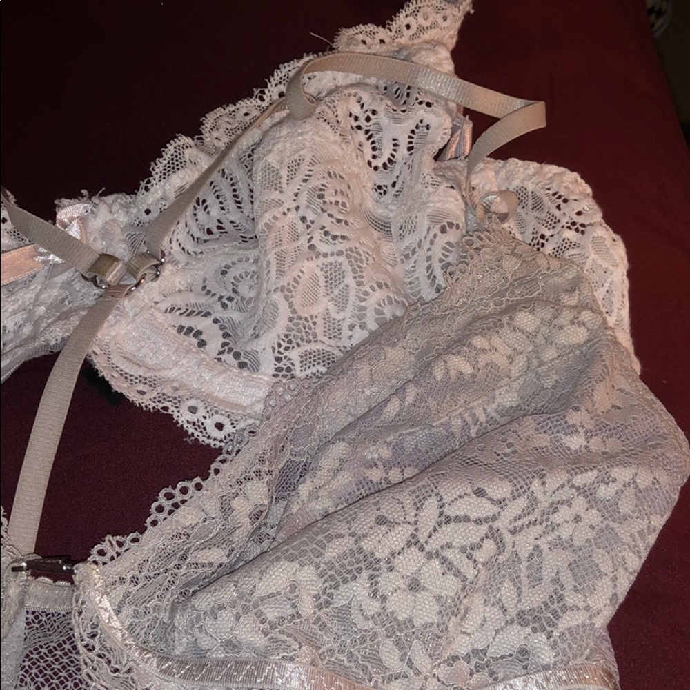 2 bralettes - Picture 2 of 3